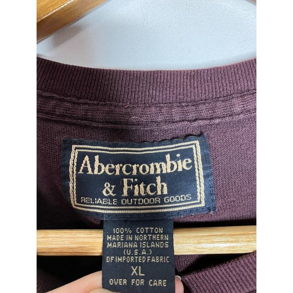 Vintage Abercrombie & Fitch Men's XL Burgundy Maroon T-Shirt READ - Picture 2 of 7
